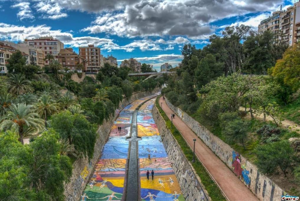 Apartamento En El Centro De Elche Con Terraza La Alborada エクステリア 写真